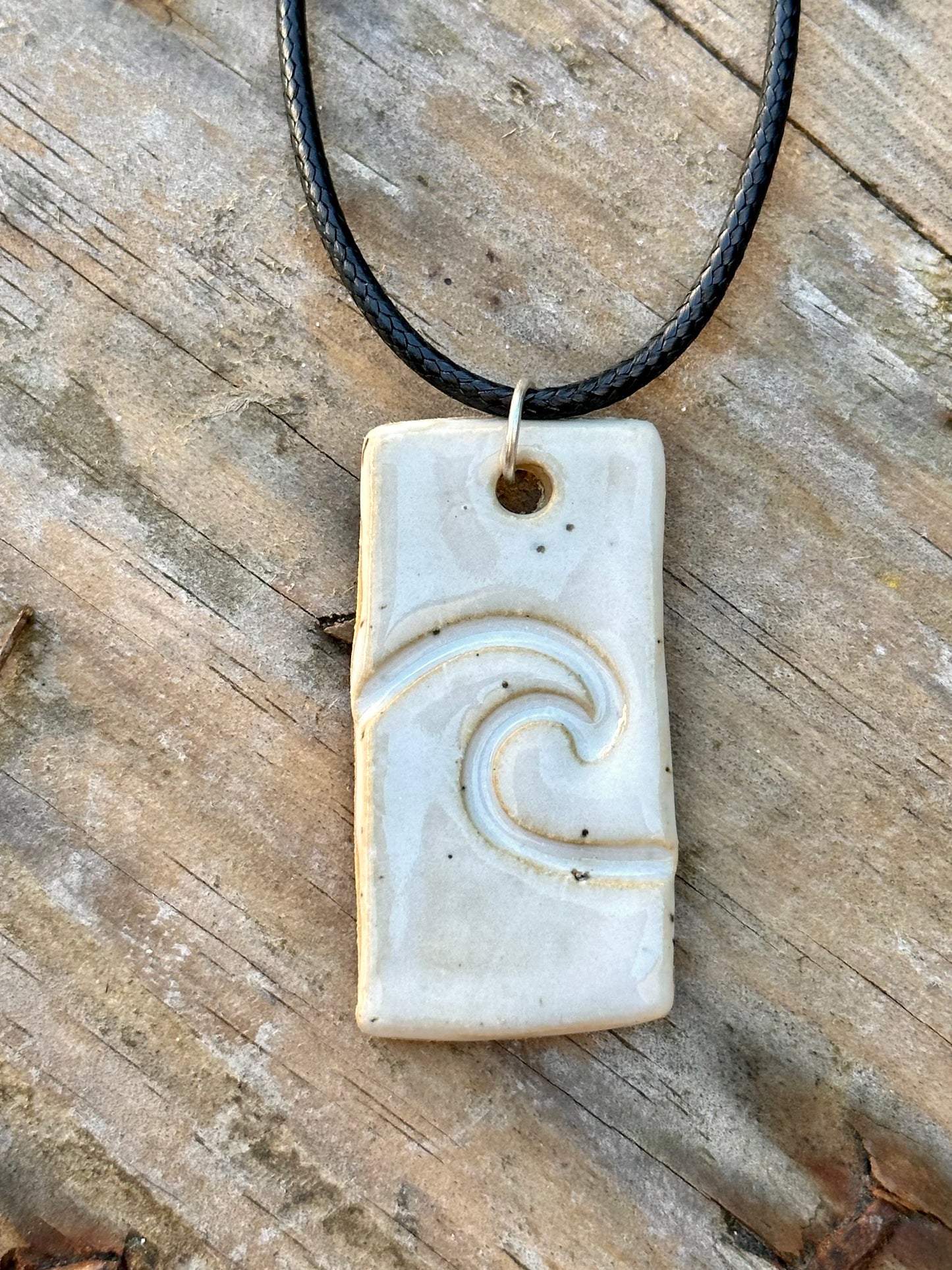 Halsband White Wave