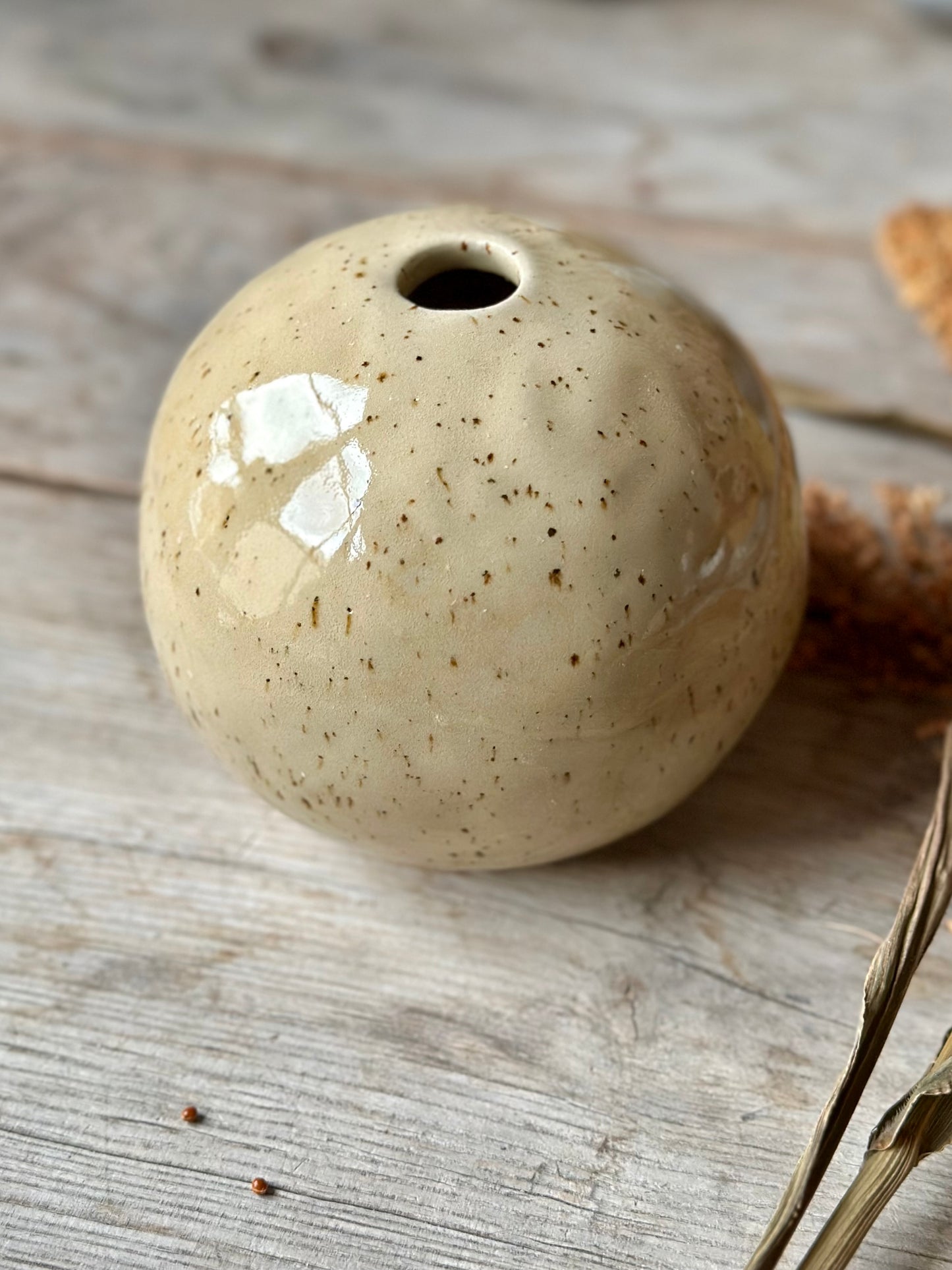 Studio Meraki round small vase