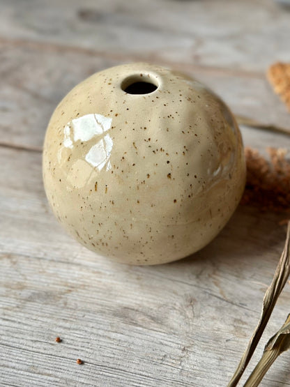 Studio Meraki round small vase